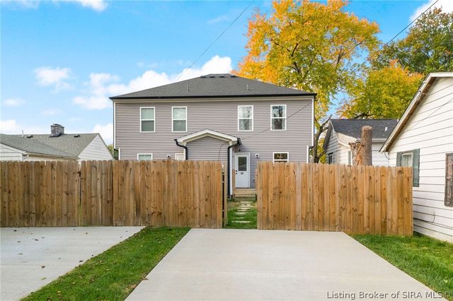 810 B Pratt Street, Jeffersonville, IN 47130