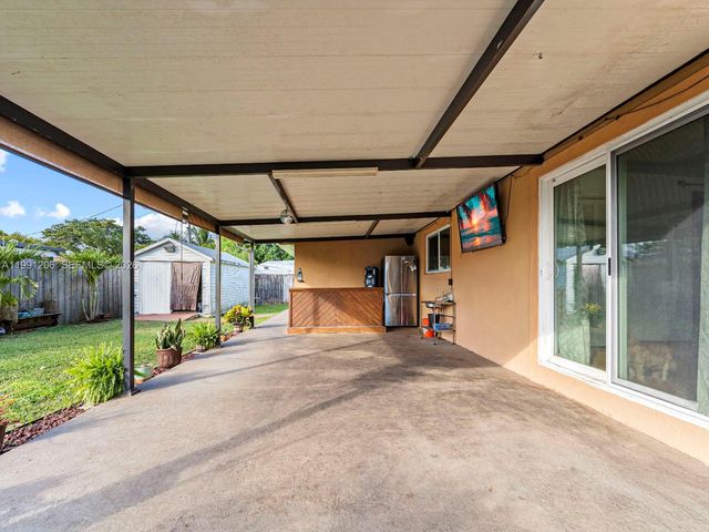 1866 NW 8th Ter, Homestead, FL 33030