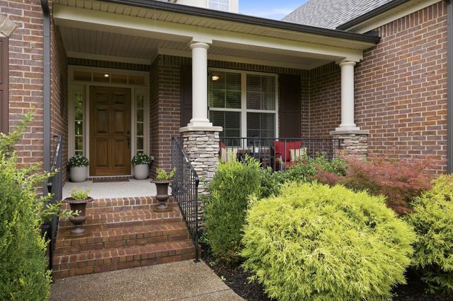7056 Crimson Leaf Ln, College Grove, TN 37046