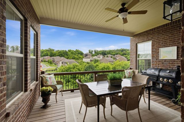 7056 Crimson Leaf Ln, College Grove, TN 37046