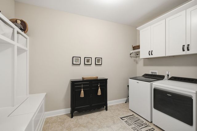 7056 Crimson Leaf Ln, College Grove, TN 37046