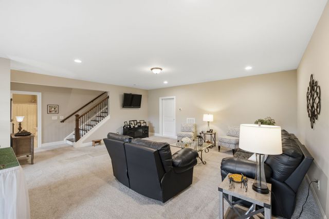 7056 Crimson Leaf Ln, College Grove, TN 37046