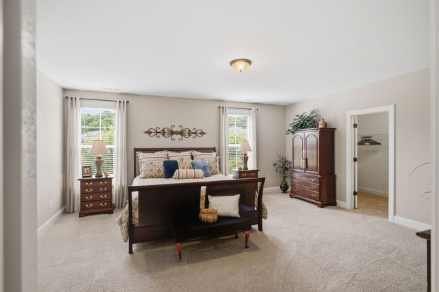 7056 Crimson Leaf Ln, College Grove, TN 37046