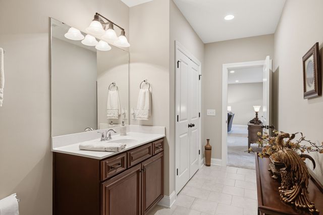 7056 Crimson Leaf Ln, College Grove, TN 37046