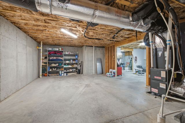 7056 Crimson Leaf Ln, College Grove, TN 37046