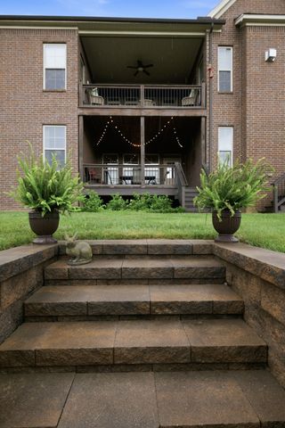 7056 Crimson Leaf Ln, College Grove, TN 37046
