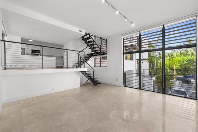 225 E Enid Drive 44, Key Biscayne, FL 33149