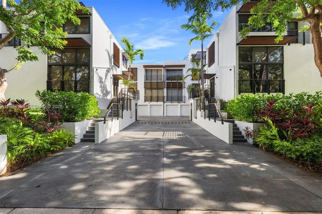 225 E Enid Drive 44, Key Biscayne, FL 33149
