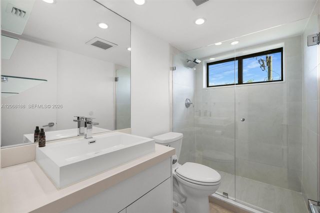 225 E Enid Drive 44, Key Biscayne, FL 33149