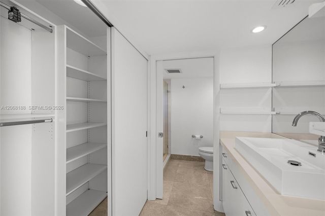 225 E Enid Drive 44, Key Biscayne, FL 33149