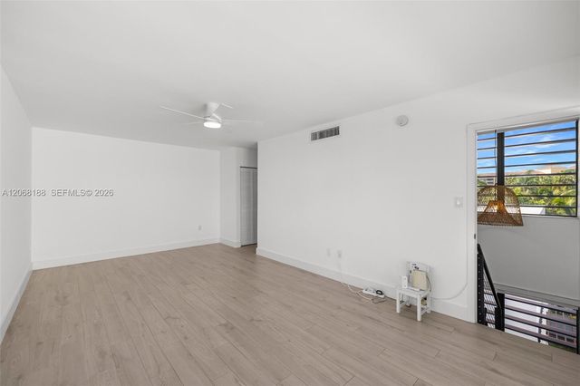 225 E Enid Drive 44, Key Biscayne, FL 33149