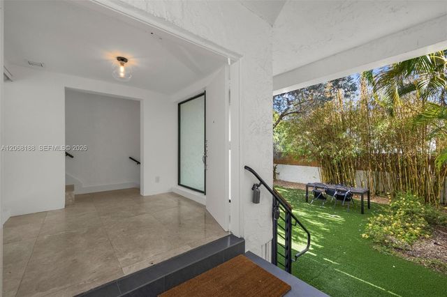 225 E Enid Drive 44, Key Biscayne, FL 33149