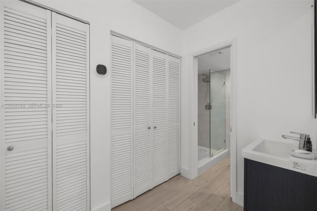 225 E Enid Drive 44, Key Biscayne, FL 33149