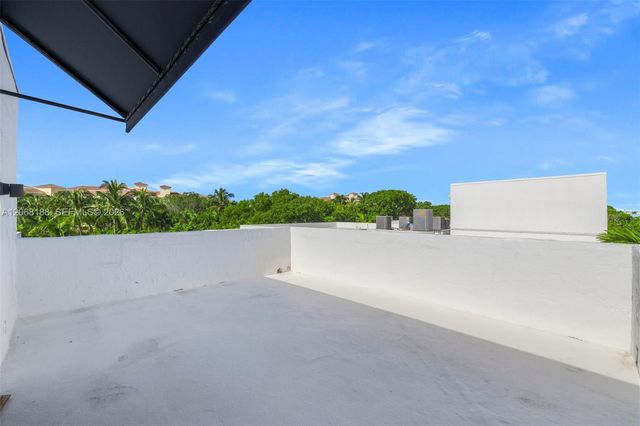 225 E Enid Drive 44, Key Biscayne, FL 33149