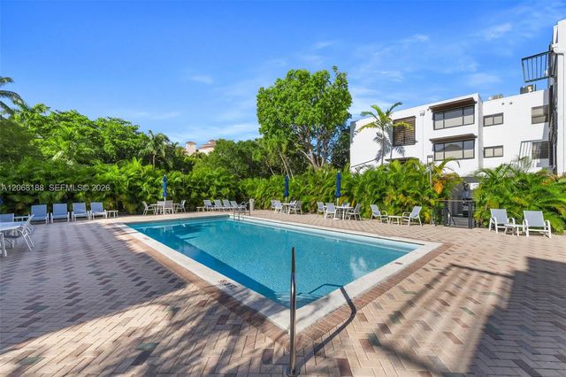 225 E Enid Drive 44, Key Biscayne, FL 33149