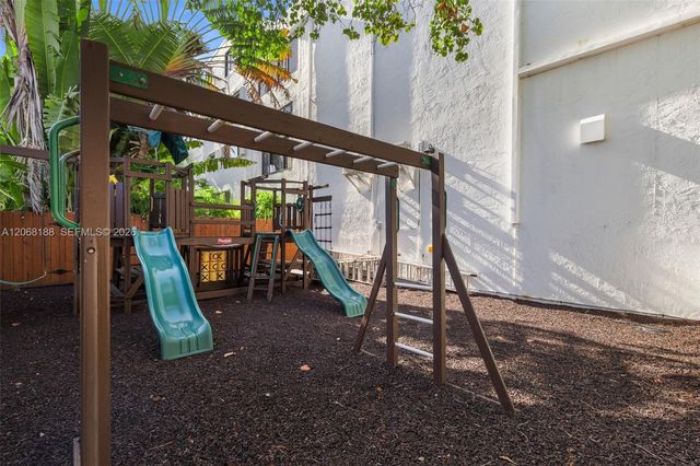 225 E Enid Drive 44, Key Biscayne, FL 33149
