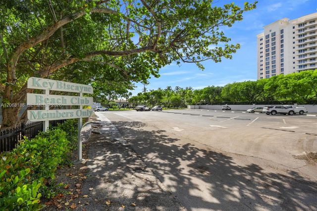 225 E Enid Drive 44, Key Biscayne, FL 33149