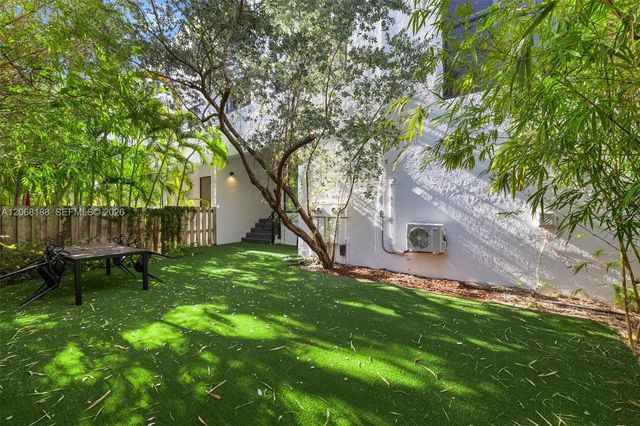 225 E Enid Drive 44, Key Biscayne, FL 33149