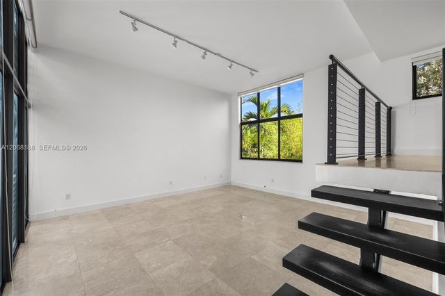 225 E Enid Drive 44, Key Biscayne, FL 33149