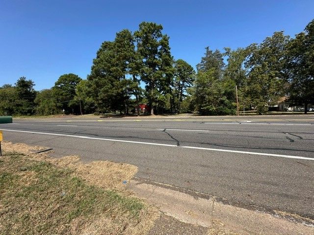 511 W W M Watson, Daingerfield, TX 75638