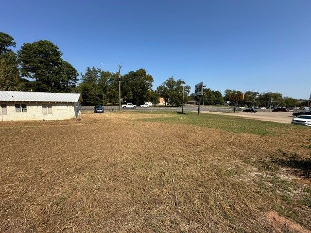 511 W W M Watson, Daingerfield, TX 75638