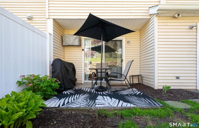 8 Rose Lane 22-9, Danbury, CT 06811