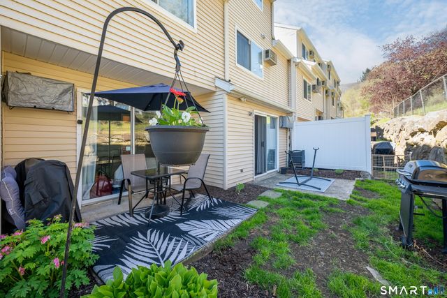 8 Rose Lane 22-9, Danbury, CT 06811