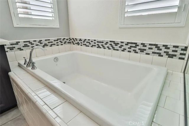 6746 N Glasner, West Hills, CA 91307