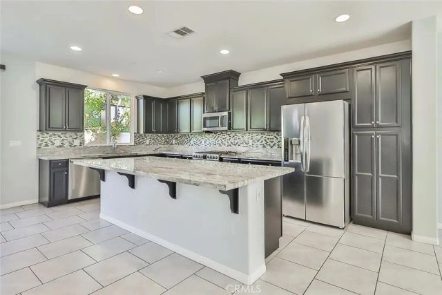 6746 N Glasner, West Hills, CA 91307