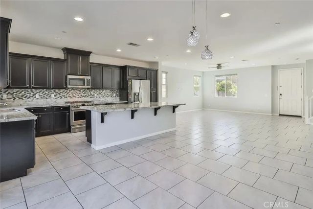 6746 N Glasner, West Hills, CA 91307