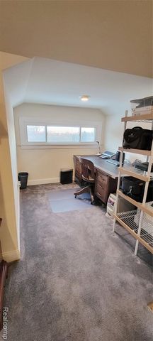 5025 N Hickory Ridge Road, Highland, MI 48357