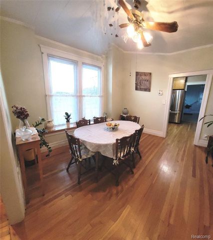 5025 N Hickory Ridge Road, Highland, MI 48357