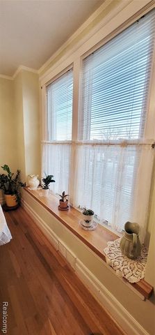 5025 N Hickory Ridge Road, Highland, MI 48357