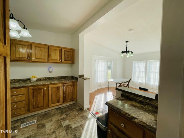 51981 Veterans Memorial Highway, Big Stone Gap, VA 24219