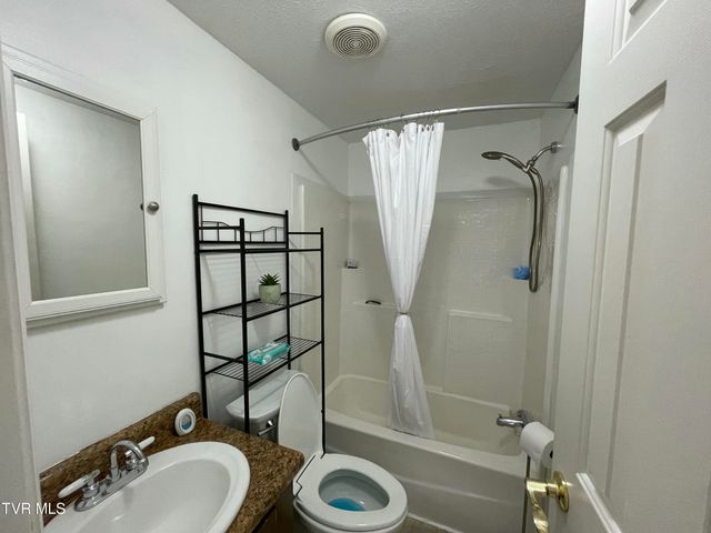 51981 Veterans Memorial Highway, Big Stone Gap, VA 24219