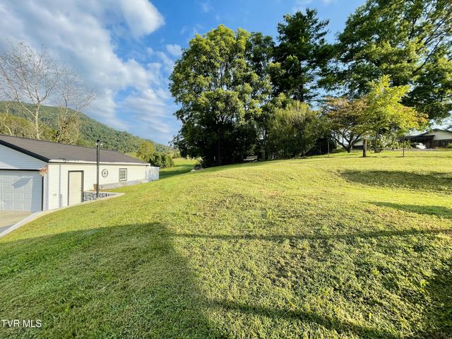 51981 Veterans Memorial Highway, Big Stone Gap, VA 24219
