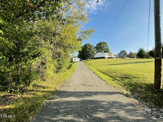 51981 Veterans Memorial Highway, Big Stone Gap, VA 24219