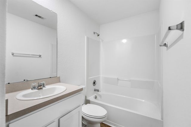 14534 Broadbury Pond Road, Rosharon, TX 77583