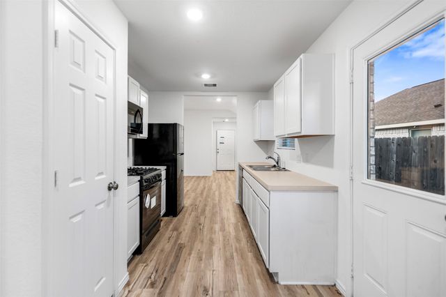 14534 Broadbury Pond Road, Rosharon, TX 77583