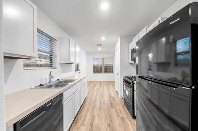 14534 Broadbury Pond Road, Rosharon, TX 77583