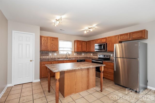 137 Rhyne Springs Road, Mount Holly, NC 28120