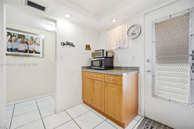 410 NW 68th Ave 401, Plantation, FL 33317