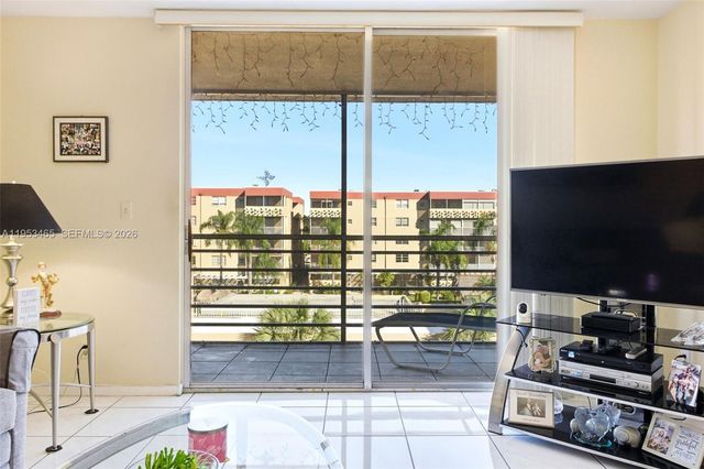 410 NW 68th Ave 401, Plantation, FL 33317