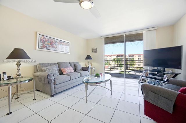 410 NW 68th Ave 401, Plantation, FL 33317