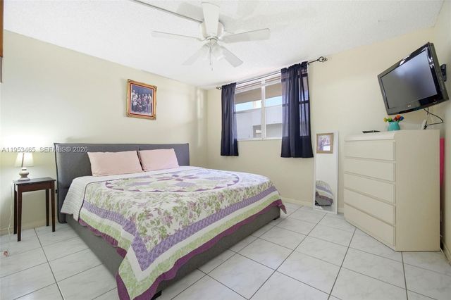 410 NW 68th Ave 401, Plantation, FL 33317