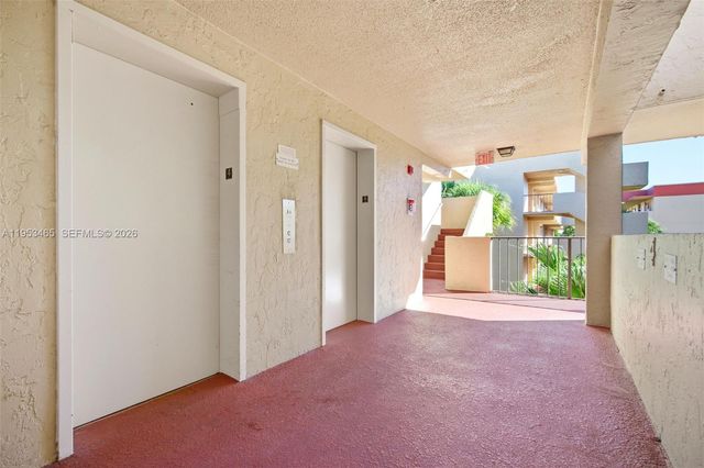 410 NW 68th Ave 401, Plantation, FL 33317