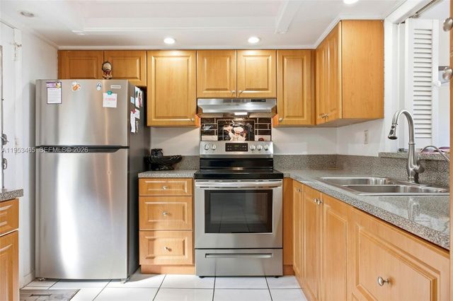 410 NW 68th Ave 401, Plantation, FL 33317