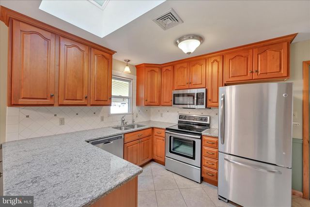 542 S LINGLE AVE, Palmyra, PA 17078