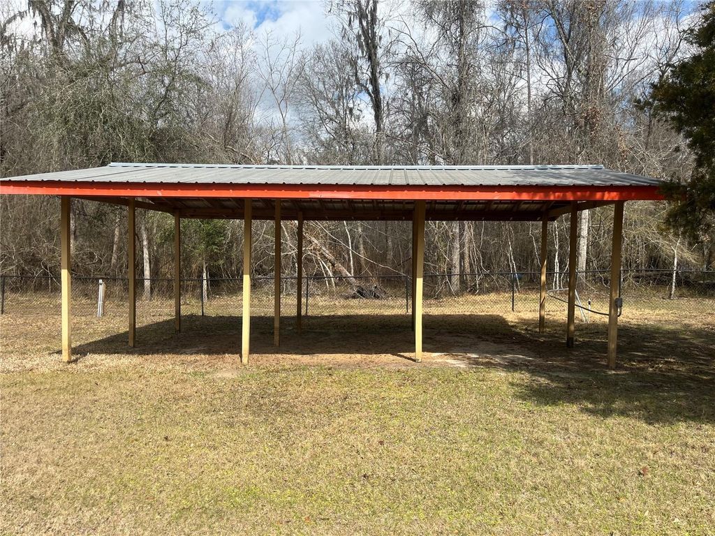 Image 2 of property listing at 1859 NW 82ND TERRACE, Bell, FL 32619