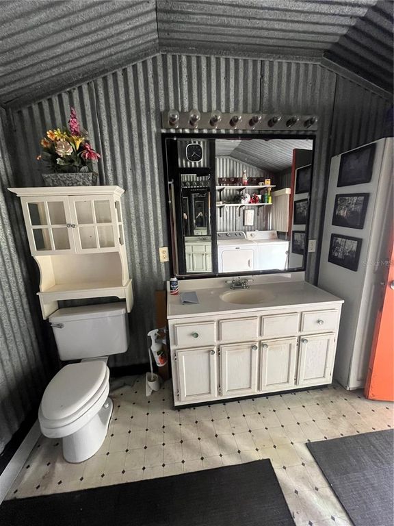 Image 18 of property listing at 1859 NW 82ND TERRACE, Bell, FL 32619